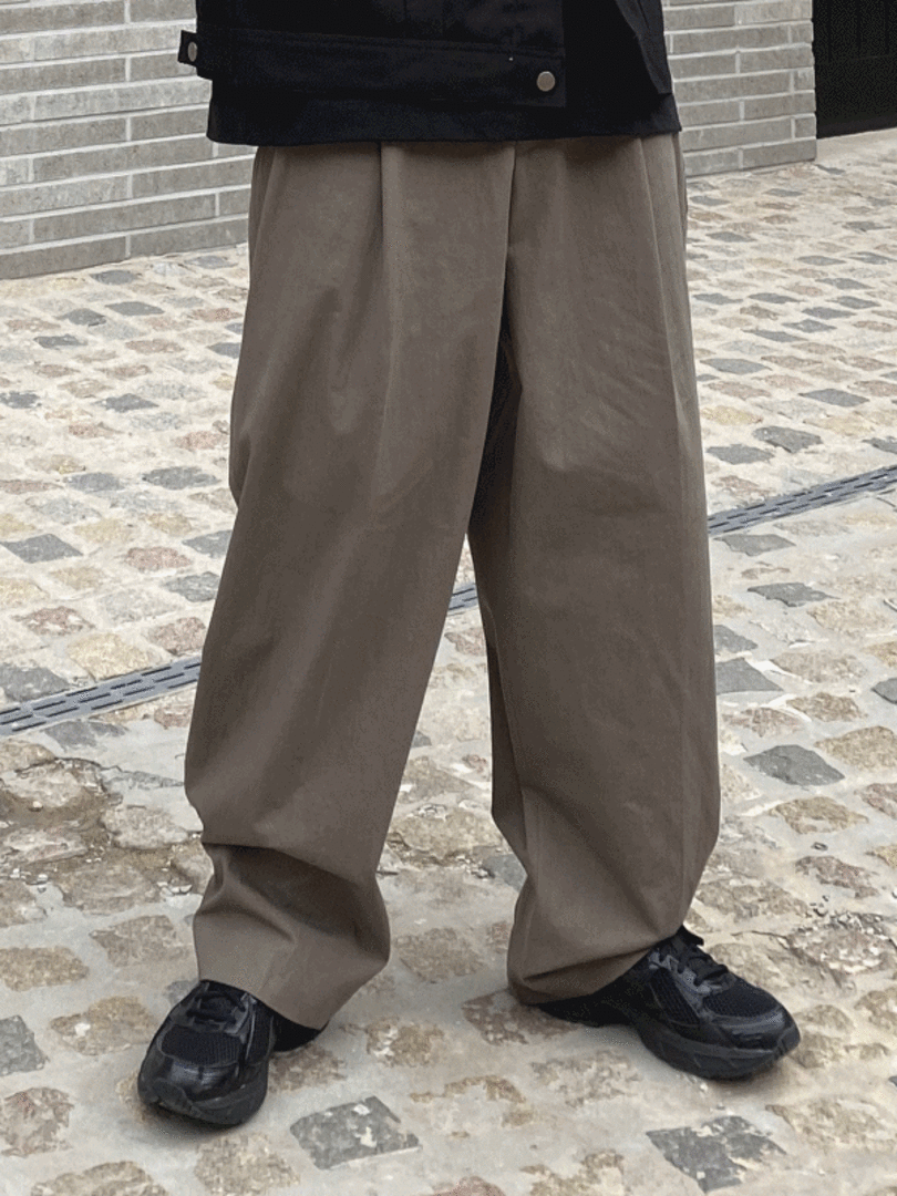 CN wide one tuck pants